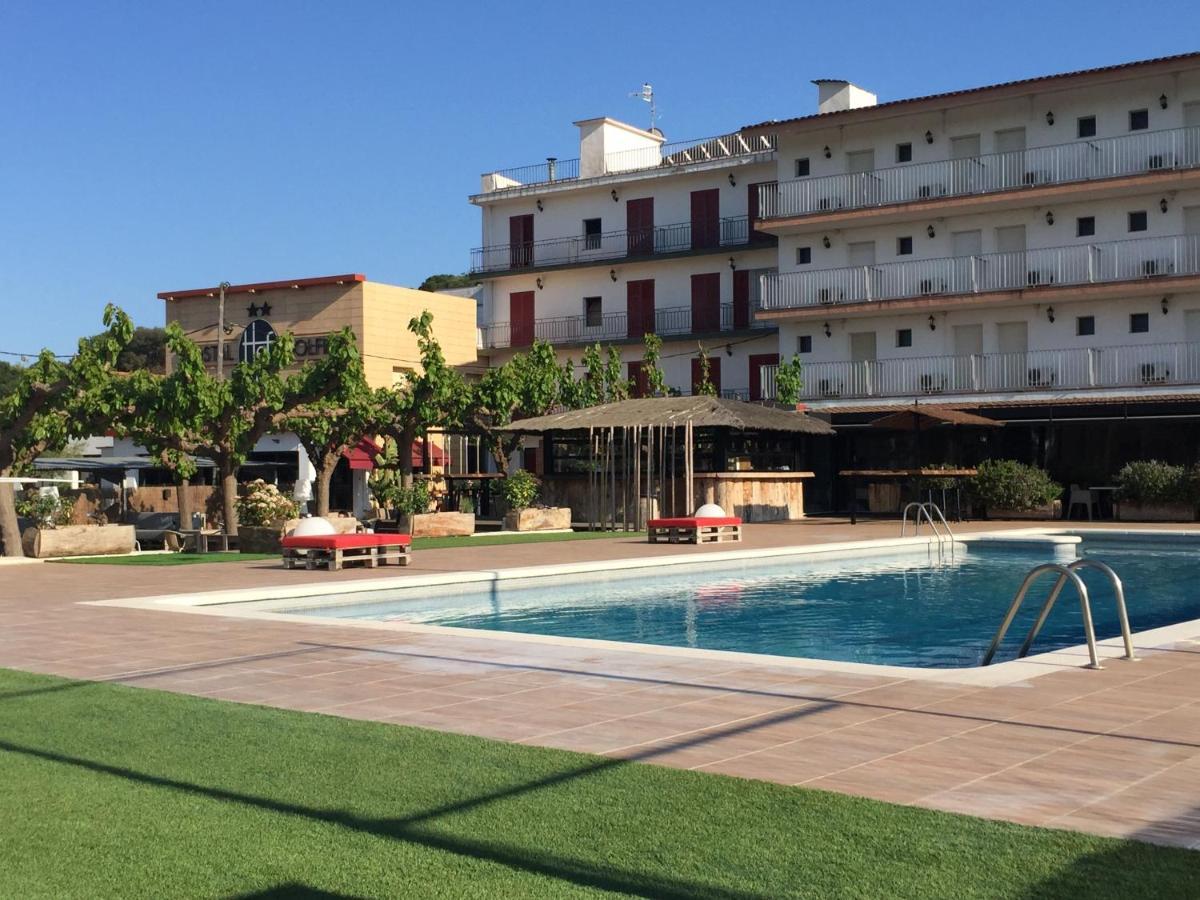 Hostal Solfina Palafolls Exterior photo