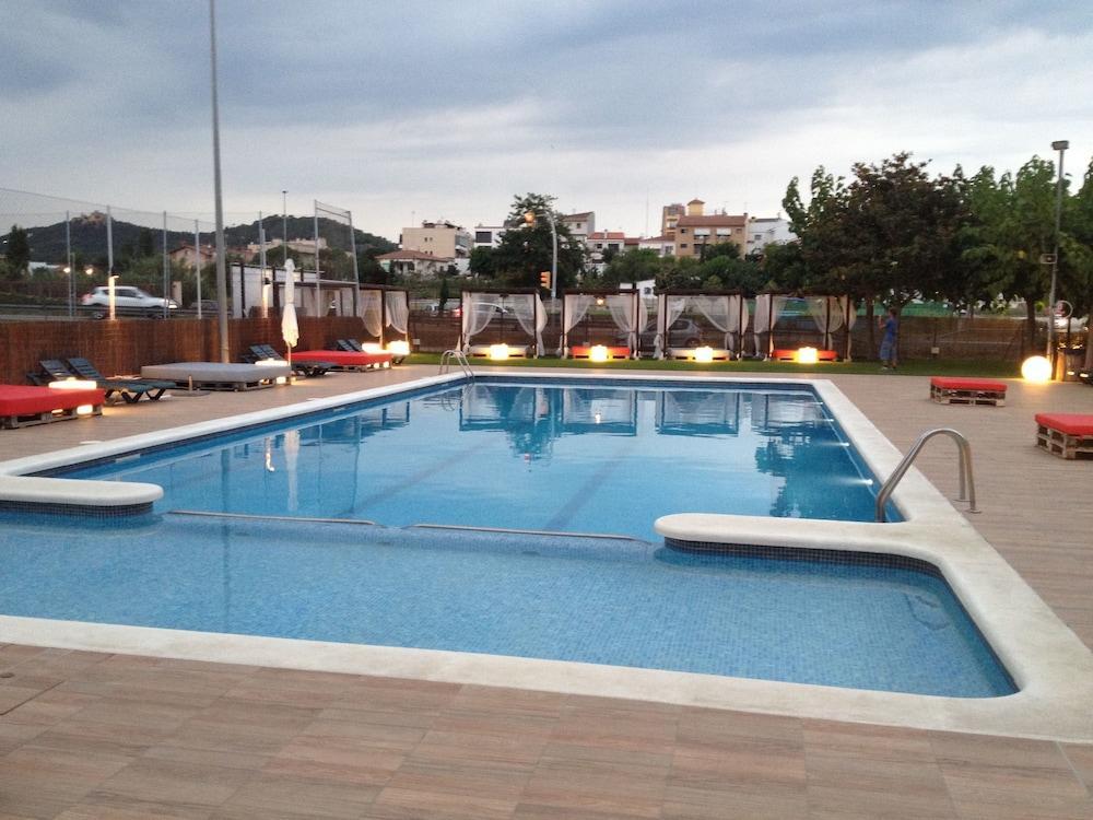 Hostal Solfina Palafolls Exterior photo