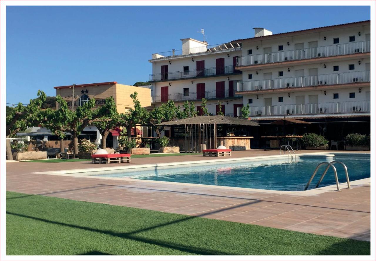 Hostal Solfina Palafolls Exterior photo